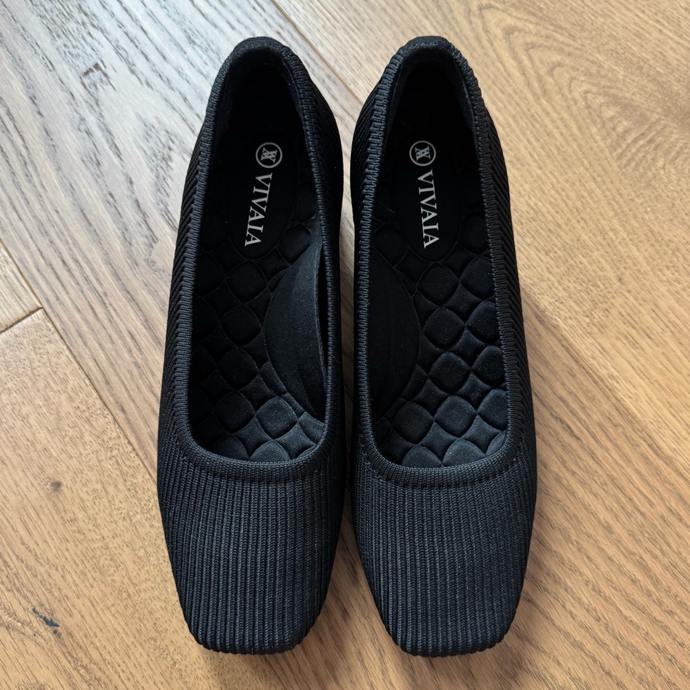 Vivaia Melody Square Toe Chunky Heel Pumps - Black - Size 5 - Like New - Picture 3 of 6